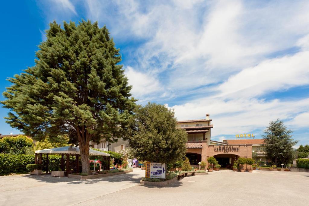 Campiglione Hotel Assis Exterior foto